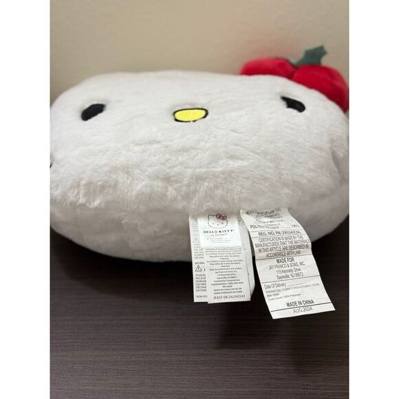 Hello Kitty Holiday Face Pillow - Picture 6 of 6